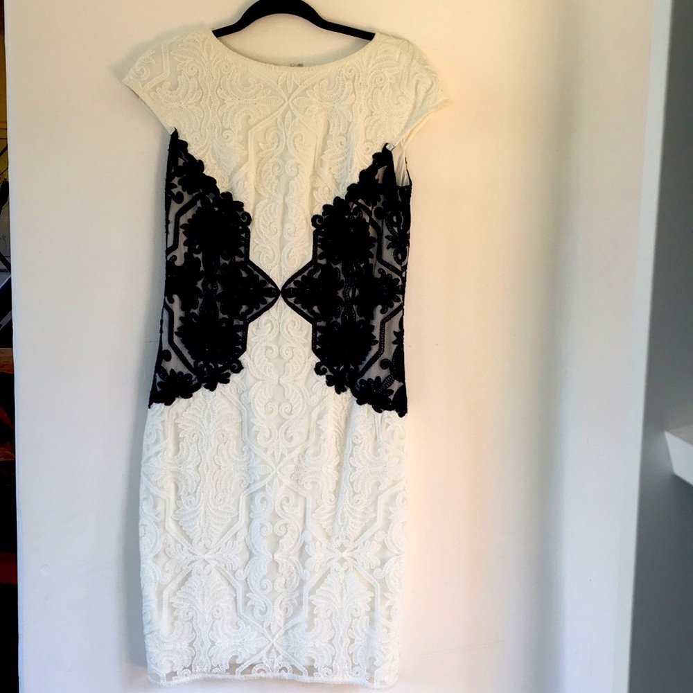 Tadashi Shoji lace dress